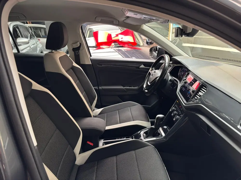 Volkswagen T-ROC 1.5 TSI Sport / Camera / Trekhaak uit 2020, foto 16