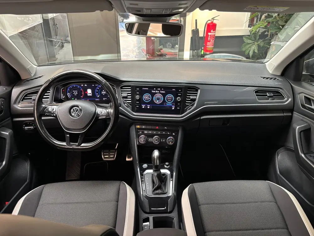 Volkswagen T-ROC 1.5 TSI Sport / Camera / Trekhaak uit 2020, foto 19
