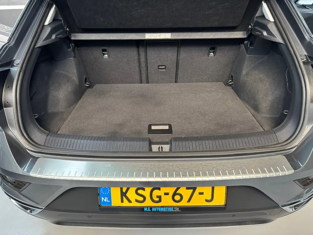 Volkswagen T-ROC 1.5 TSI Sport / Camera / Trekhaak uit 2020, foto 9