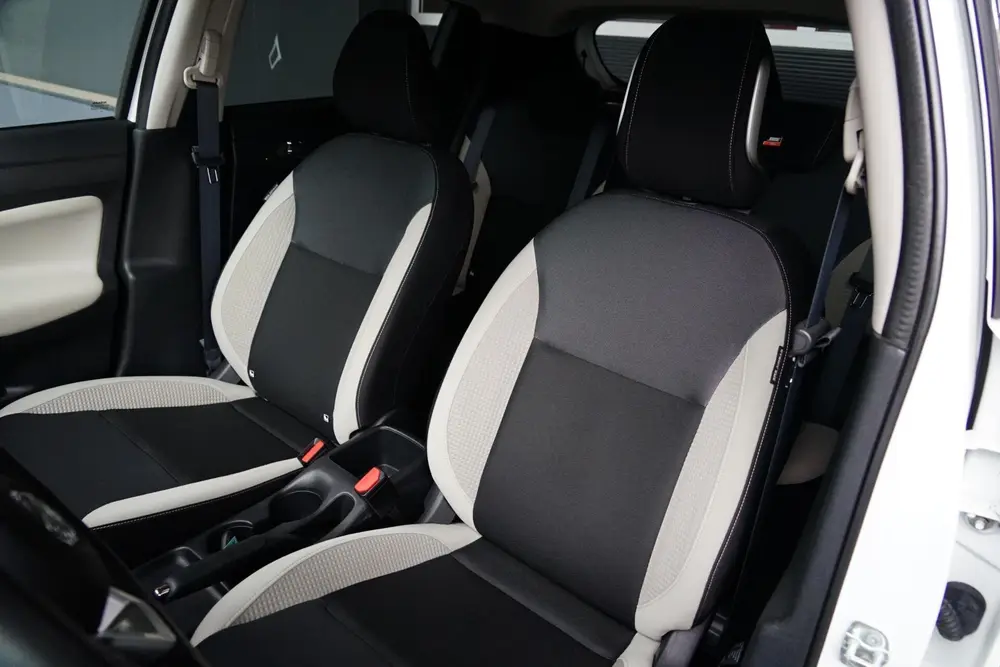 Nissan Micra 1.0 IG-T Tekna NL uit 2021, foto 4