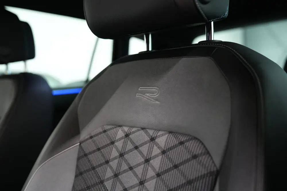 Volkswagen Tiguan 1.5 TSI R-Line * Trekhaak - IQ Light - Vir uit 2021, foto 14