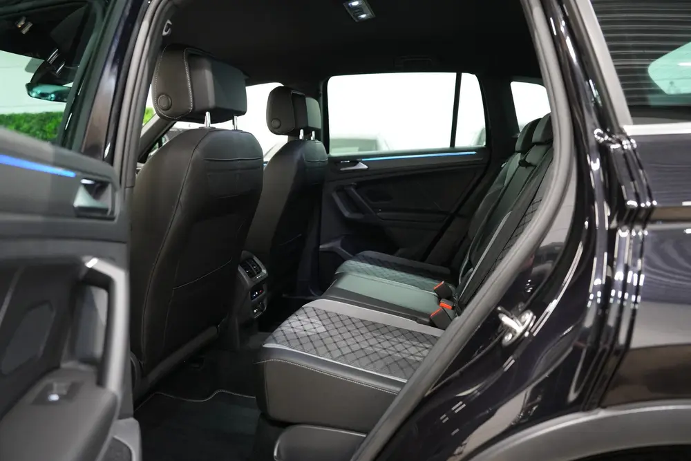 Volkswagen Tiguan 1.5 TSI R-Line * Trekhaak - IQ Light - Vir uit 2021, foto 15