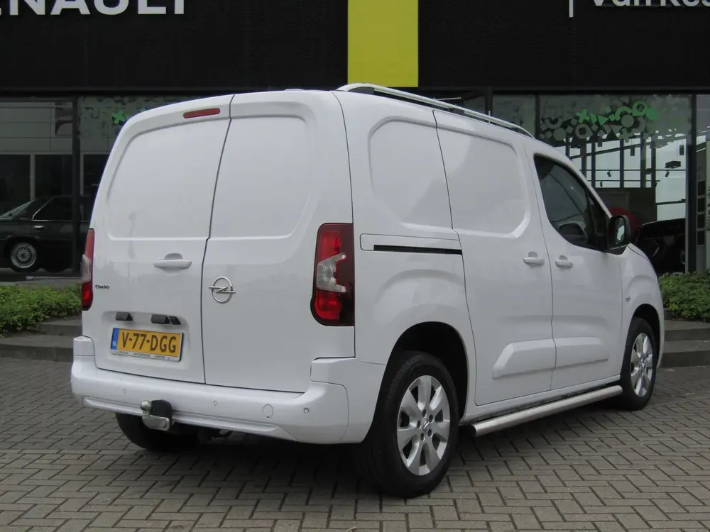 Opel Combo GB 1.5 Diesel 131pk L1H1 Aut Edition uit 2024, foto 2