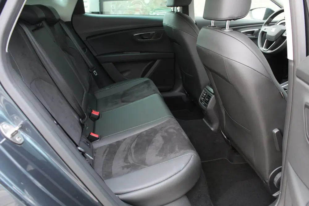 SEAT Leon 1.0 EcoTSI Style Business Intense uit 2019, foto 11