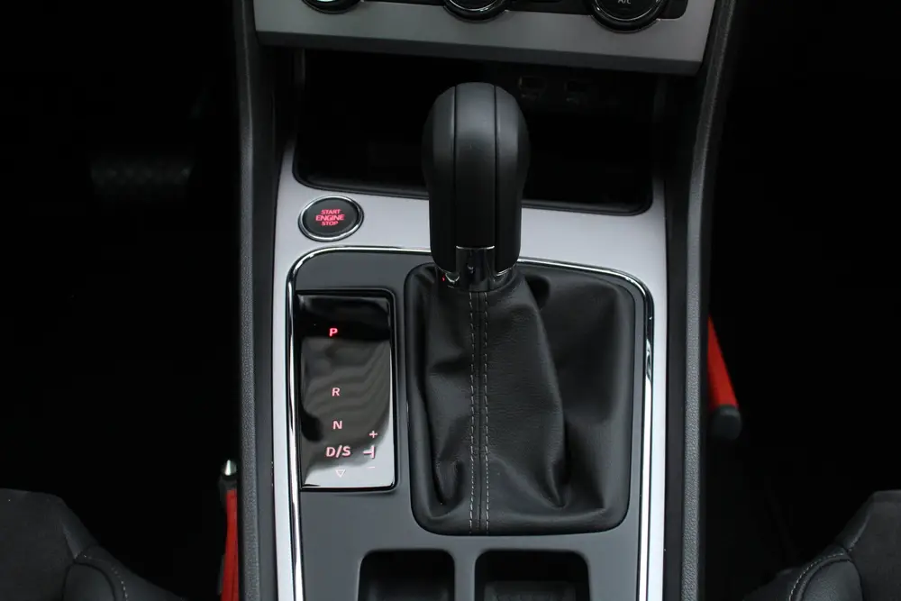 SEAT Leon 1.0 EcoTSI Style Business Intense uit 2019, foto 16