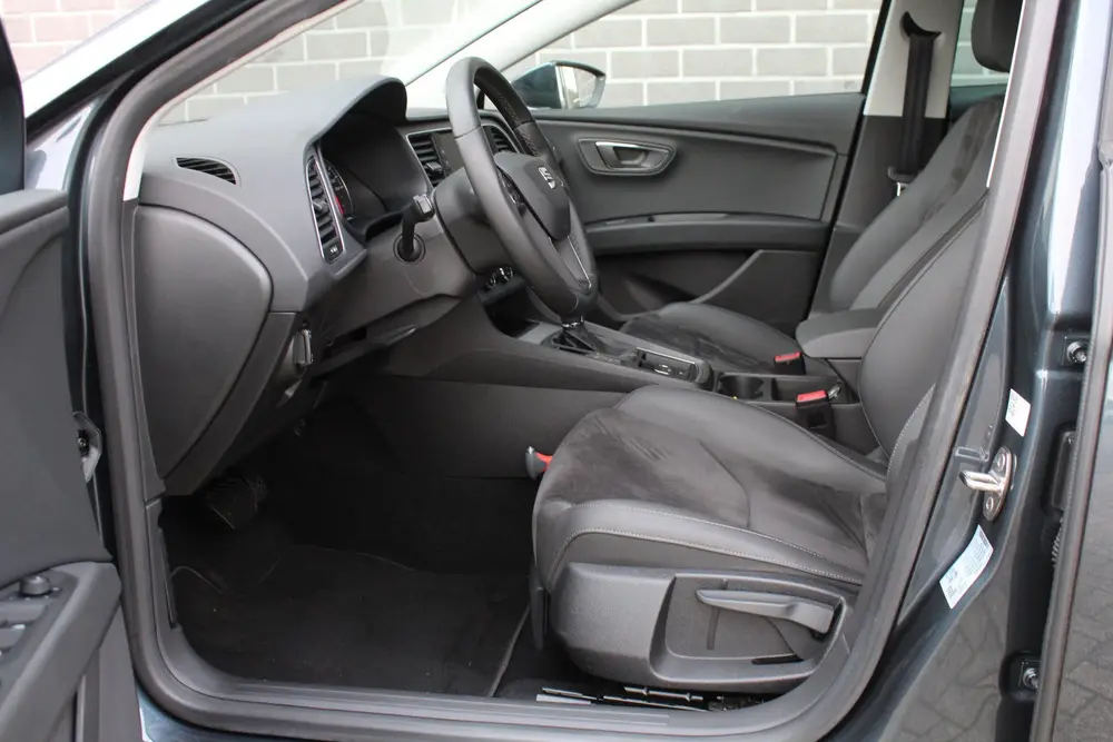 SEAT Leon 1.0 EcoTSI Style Business Intense uit 2019, foto 8