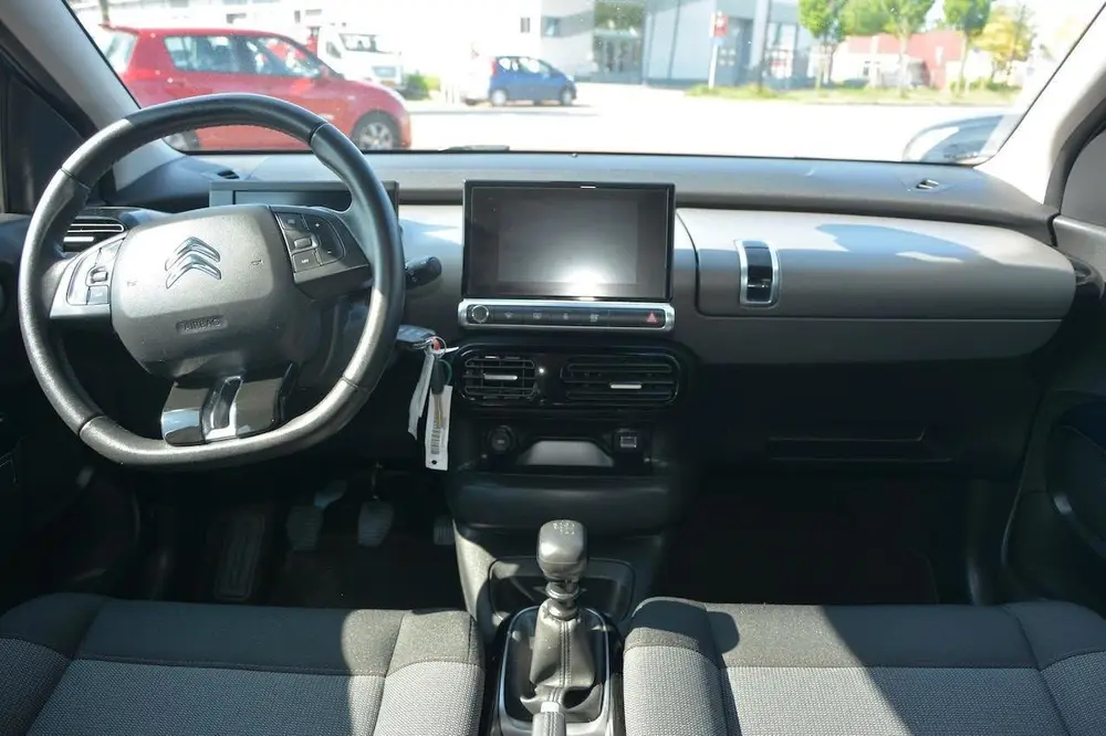 Citroën C4 Cactus Citroen C4 Cactus 1.2 PureTech Feel Clima uit 2019, foto 2