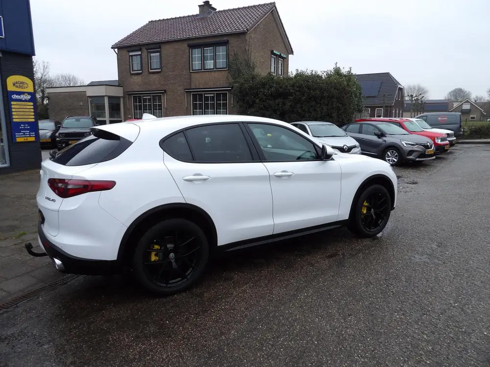 Alfa Romeo Stelvio 2.0 T AWD Super Q4 / Rijklaarprijs / Trek uit 2020, foto 3