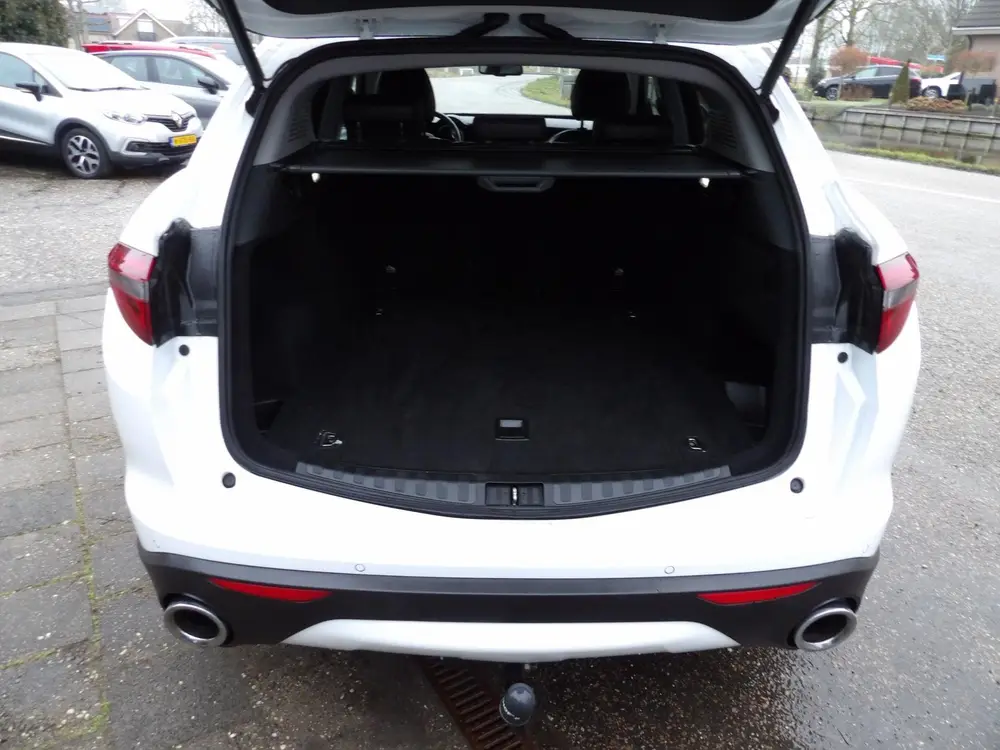 Alfa Romeo Stelvio 2.0 T AWD Super Q4 / Rijklaarprijs / Trek uit 2020, foto 8