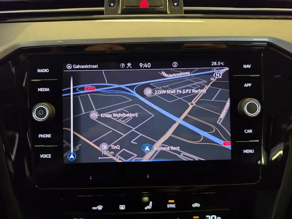 Volkswagen Passat Variant 1.5 TSI Business | Camera | Naviga uit 2023, foto 11