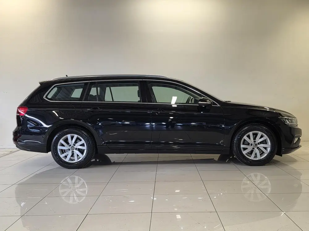 Volkswagen Passat Variant 1.5 TSI Business | Camera | Naviga uit 2023, foto 18