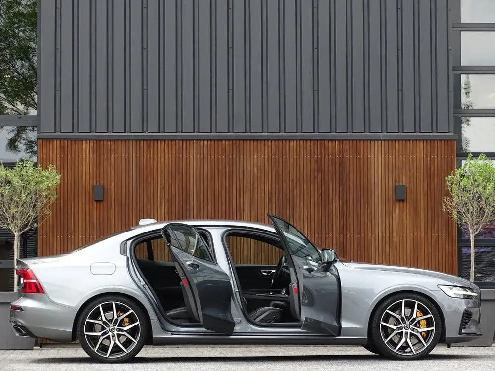 Volvo S60 T8 Polestar 405PK AWD / Harman Kardon / Brembo uit 2019, foto 4