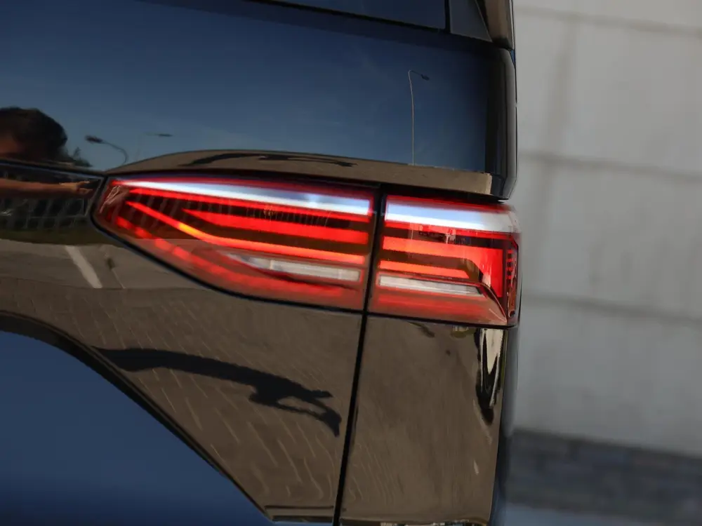 Volkswagen Multivan Bulli Edition L2 1.5 eHybrid EU6 180 kW uit 2026, foto 16
