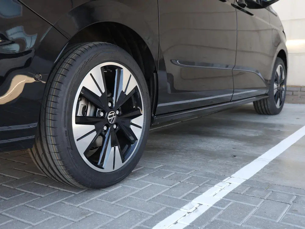 Volkswagen Multivan Bulli Edition L2 1.5 eHybrid EU6 180 kW uit 2026, foto 17