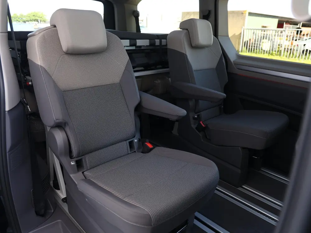 Volkswagen Multivan Bulli Edition L2 1.5 eHybrid EU6 180 kW uit 2026, foto 9