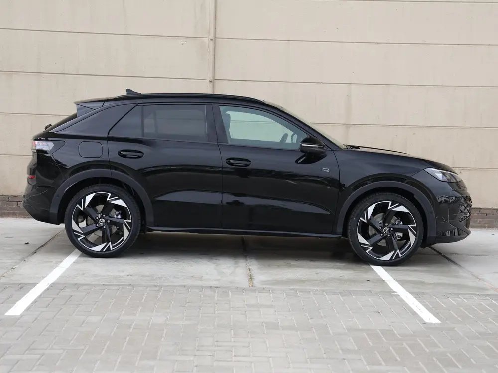 Volkswagen T-Roc R-Line First Edition 1.5 eTSI 150 PK | Pano uit 2026, foto 2