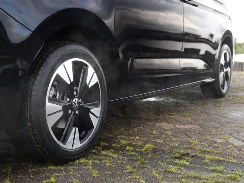 Volkswagen Multivan Bulli Edition L2 1.5 eHybrid EU6 180 kW uit 2026, foto 17