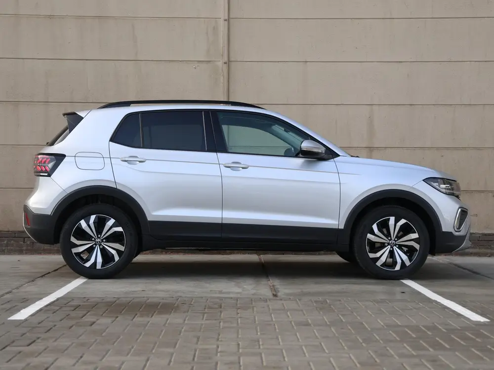 Volkswagen T-Cross Life Edition 1.0 TSI 95 PK | Camera | PDC uit 2026, foto 2