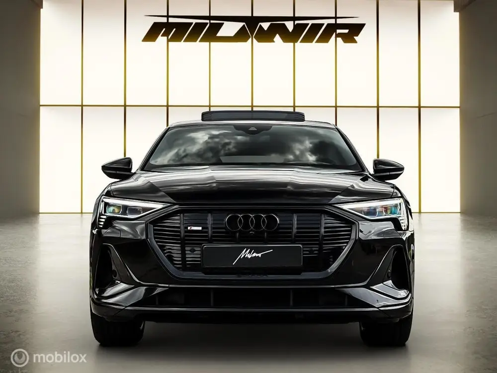 Audi e-tron 55 Quattro uit 2023, foto 4
