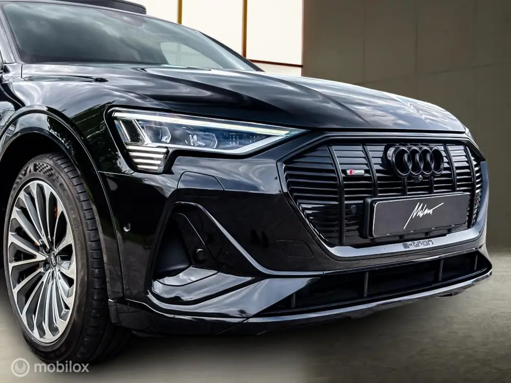 Audi e-tron 55 Quattro uit 2023, foto 7