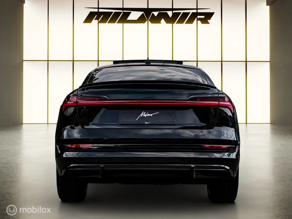 Audi e-tron 55 Quattro uit 2023, foto 8