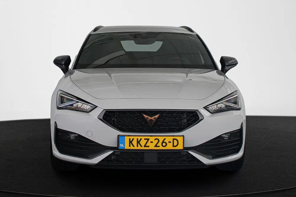 Cupra Leon 1.4 e-Hybrid Essential Achteruitrijc uit 2024, foto 14