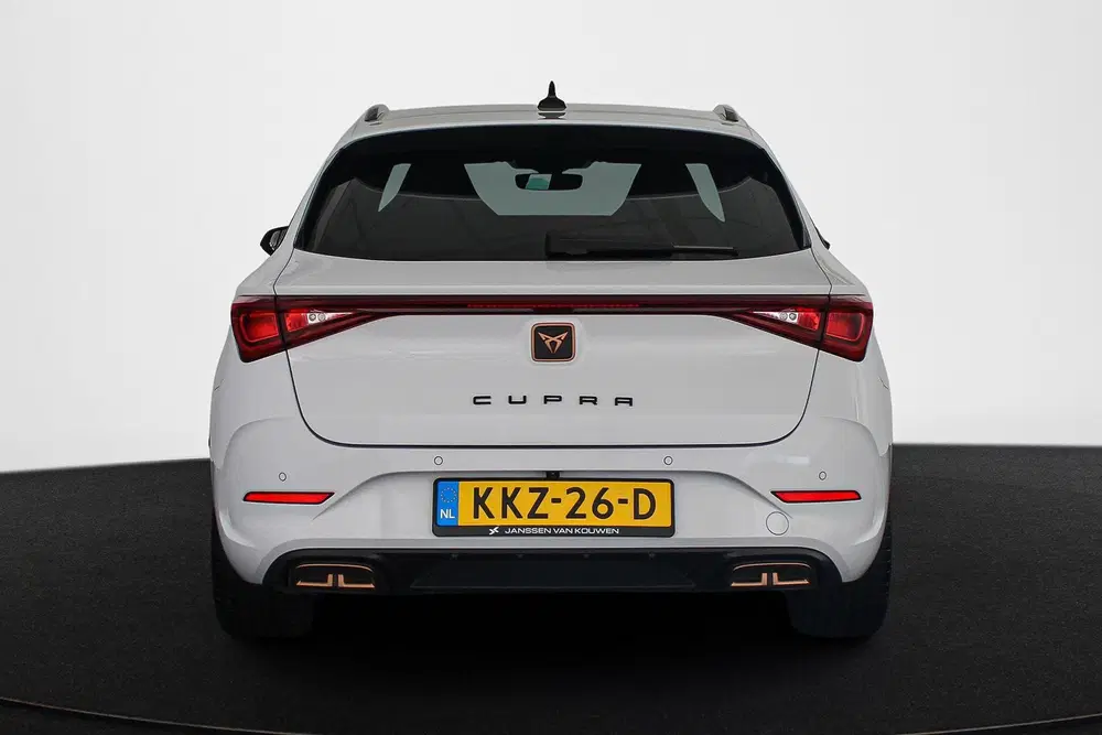 Cupra Leon 1.4 e-Hybrid Essential Achteruitrijc uit 2024, foto 15