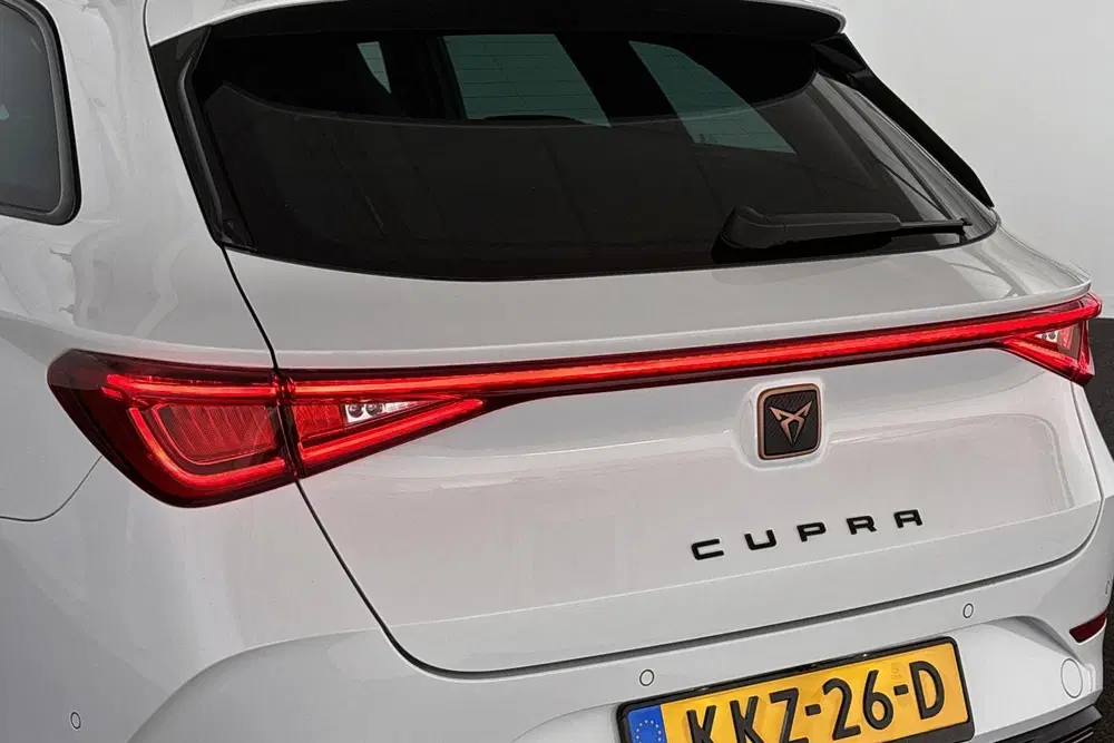 Cupra Leon 1.4 e-Hybrid Essential Achteruitrijc uit 2024, foto 20