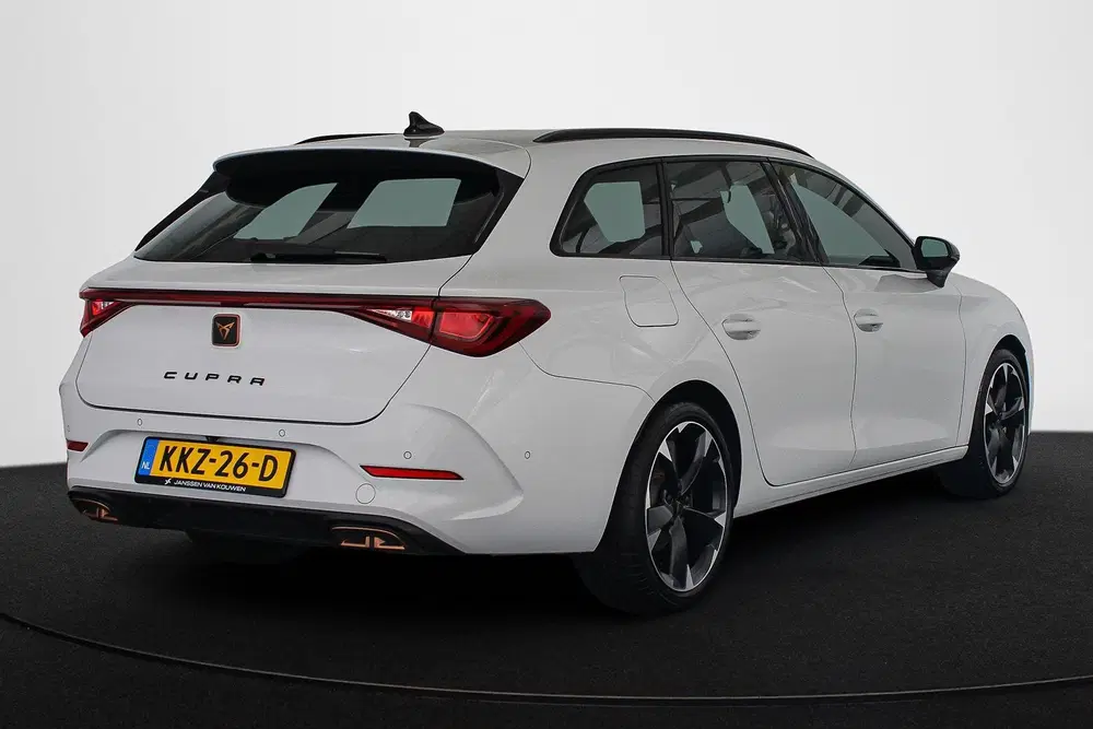 Cupra Leon 1.4 e-Hybrid Essential Achteruitrijc uit 2024, foto 3