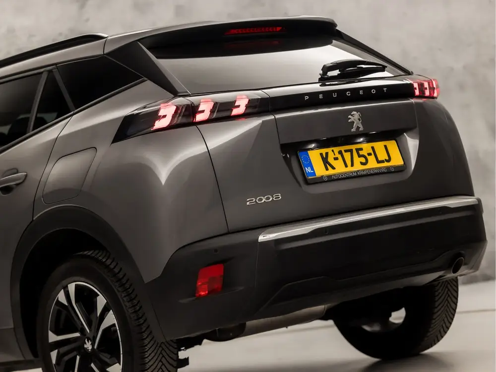 Peugeot 2008 1.2 PureTech Allure Sport (VIRTUAL COCKPIT, APP uit 2021, foto 13