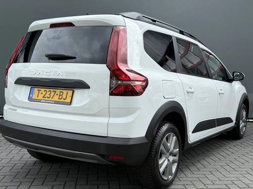 Dacia Jogger BWJ 2023 1.0 TCe 92 PK 100 ECO-G Expressio uit 2023, foto 2