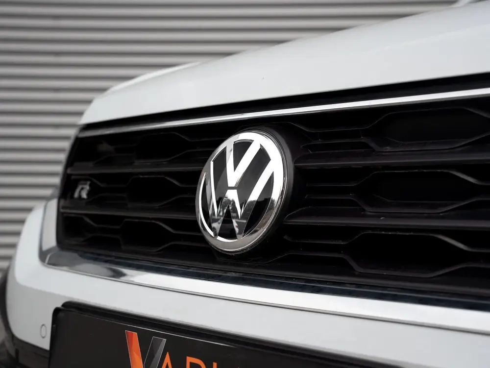 Volkswagen T-Roc 2.0 TSI 4Motion Sport Business R Akra Pano uit 2020, foto 3