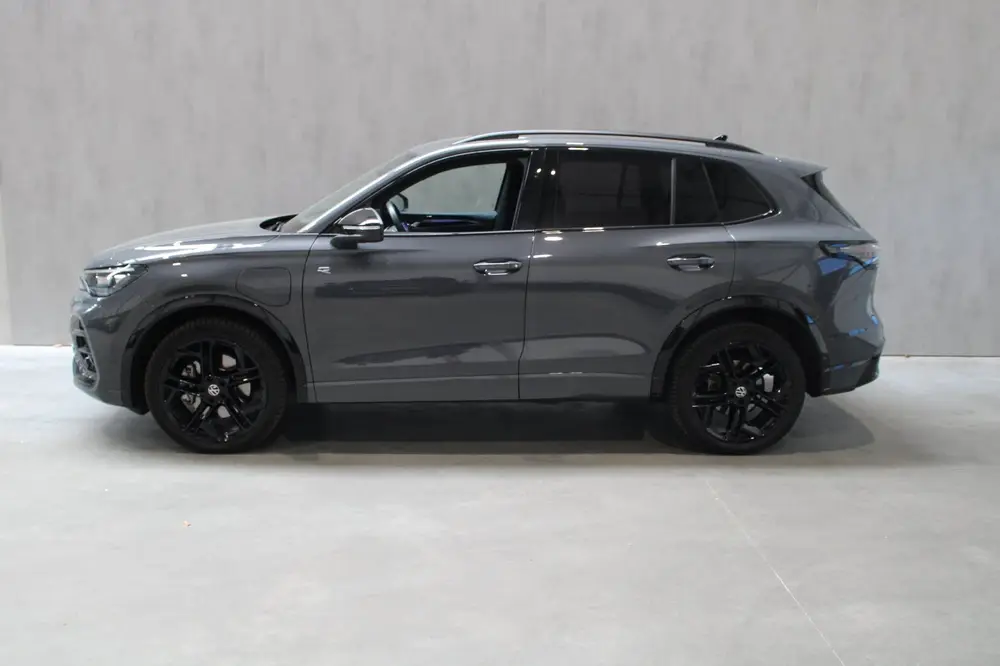 Volkswagen Tiguan 1.5 eHybrid R-Line Camera/Trekhaak/Black p uit 2024, foto 6