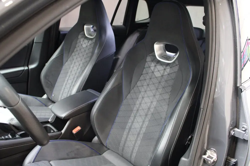 Volkswagen Tiguan 1.5 eHybrid R-Line Camera/Trekhaak/Black p uit 2024, foto 7