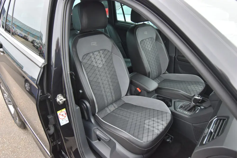 Volkswagen Tiguan 1.4 TSI eHybrid R-Line Business+ , TREKHAA uit 2022, foto 10