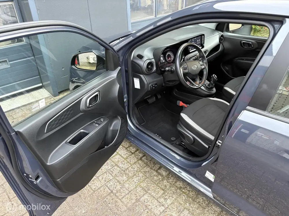 Hyundai I10 1.0 Comfort Automaat uit 2022, foto 9