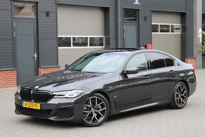 BMW 5-serie 5 Serie 520i Business Edition Plus M-Sport uit 2022, foto 2