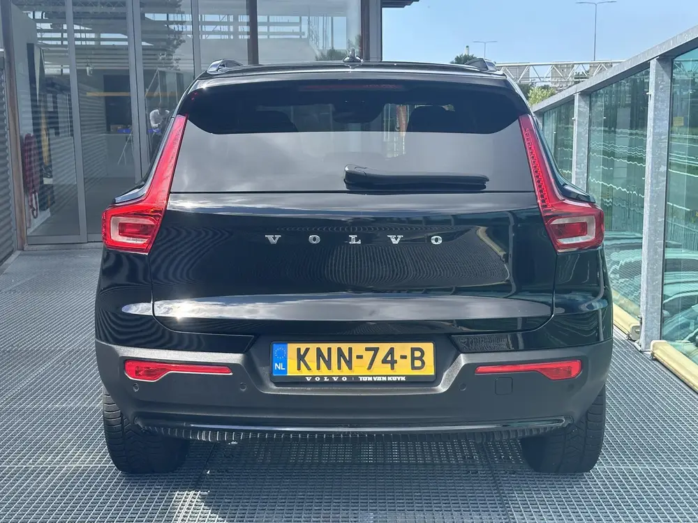 Volvo XC40 1.5 T5 Recharge Ultimate Dark uit 2023, foto 6