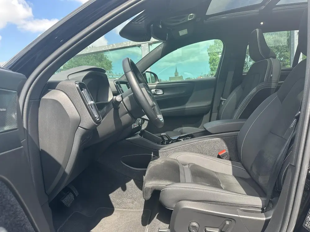 Volvo XC40 1.5 T5 Recharge Ultimate Dark uit 2023, foto 8