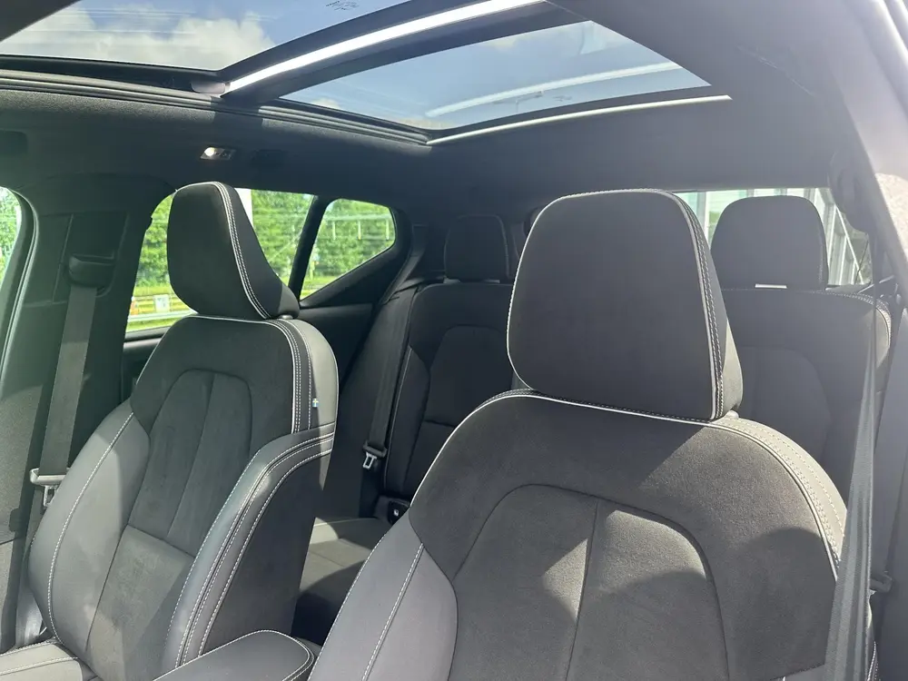 Volvo XC40 1.5 T5 Recharge Ultimate Dark uit 2023, foto 9