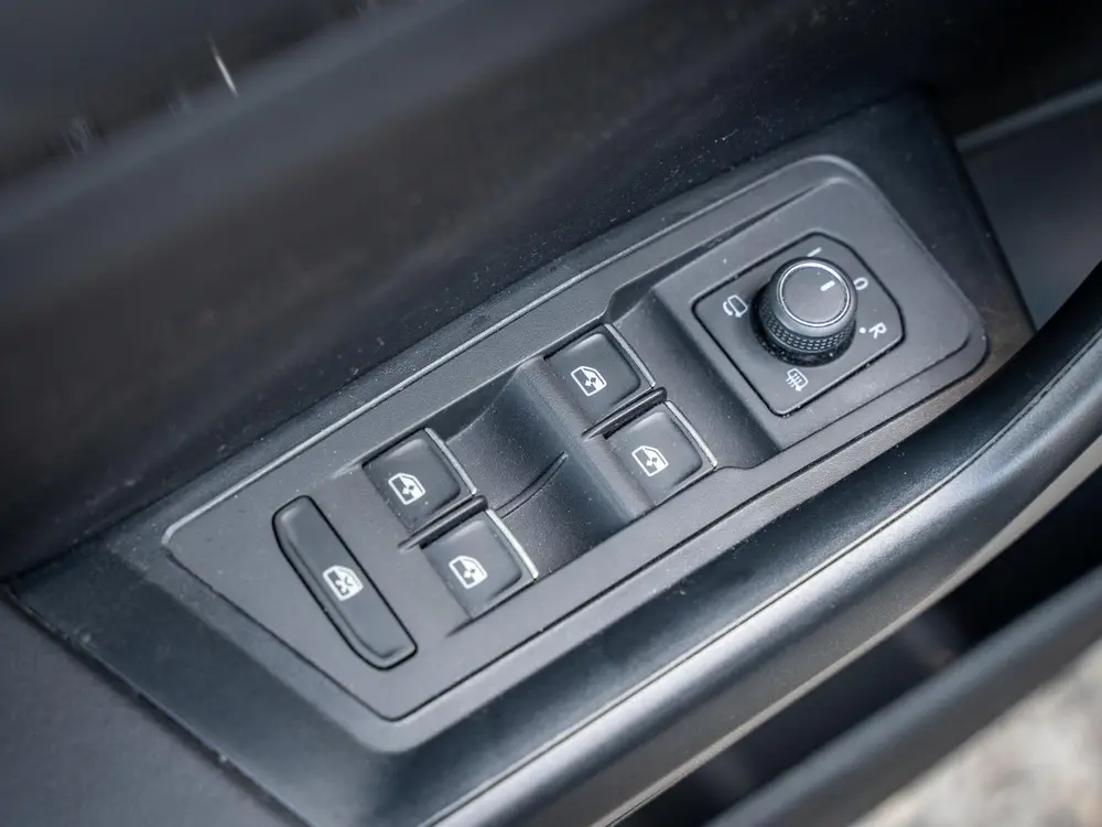 Volkswagen T-Roc 1.5 TSI R-line | Keyless | Climate | Elektr uit 2022, foto 17