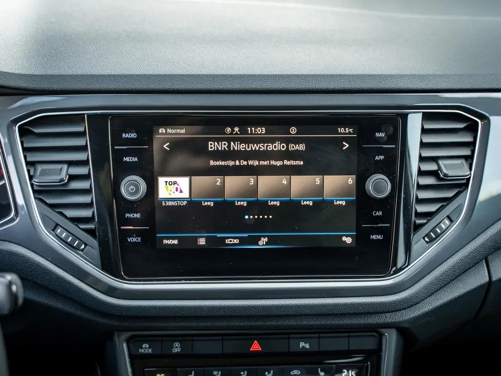 Volkswagen T-Roc 1.5 TSI R-line | Keyless | Climate | Elektr uit 2022, foto 19