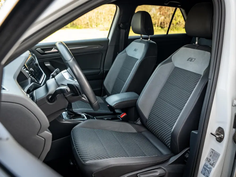 Volkswagen T-Roc 1.5 TSI R-line | Keyless | Climate | Elektr uit 2022, foto 2