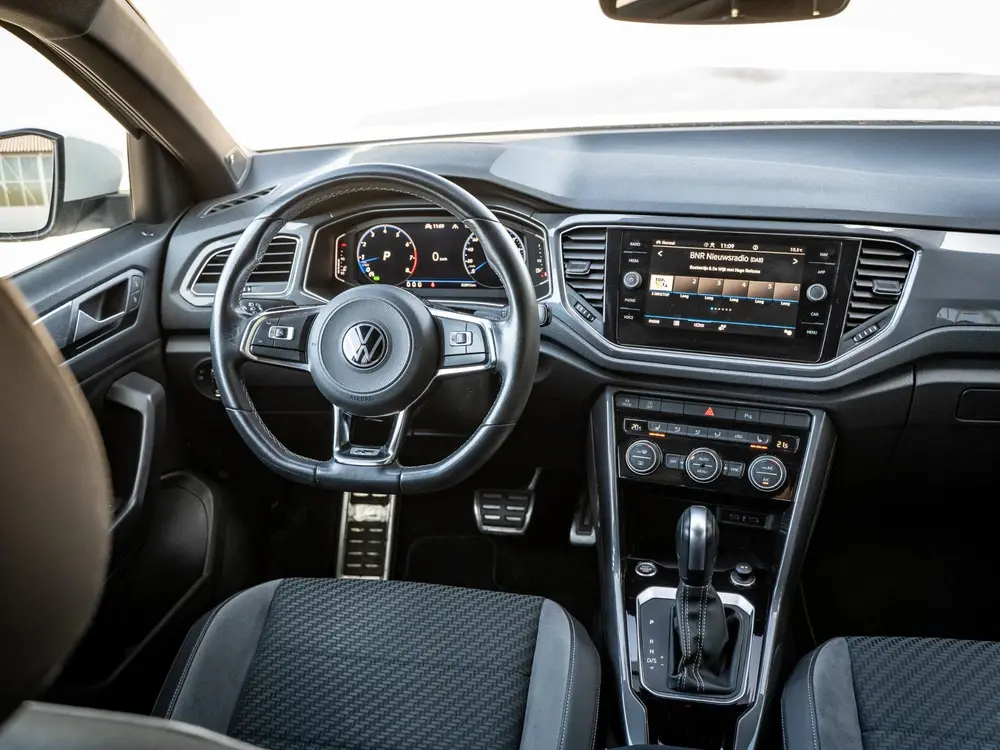 Volkswagen T-Roc 1.5 TSI R-line | Keyless | Climate | Elektr uit 2022, foto 4