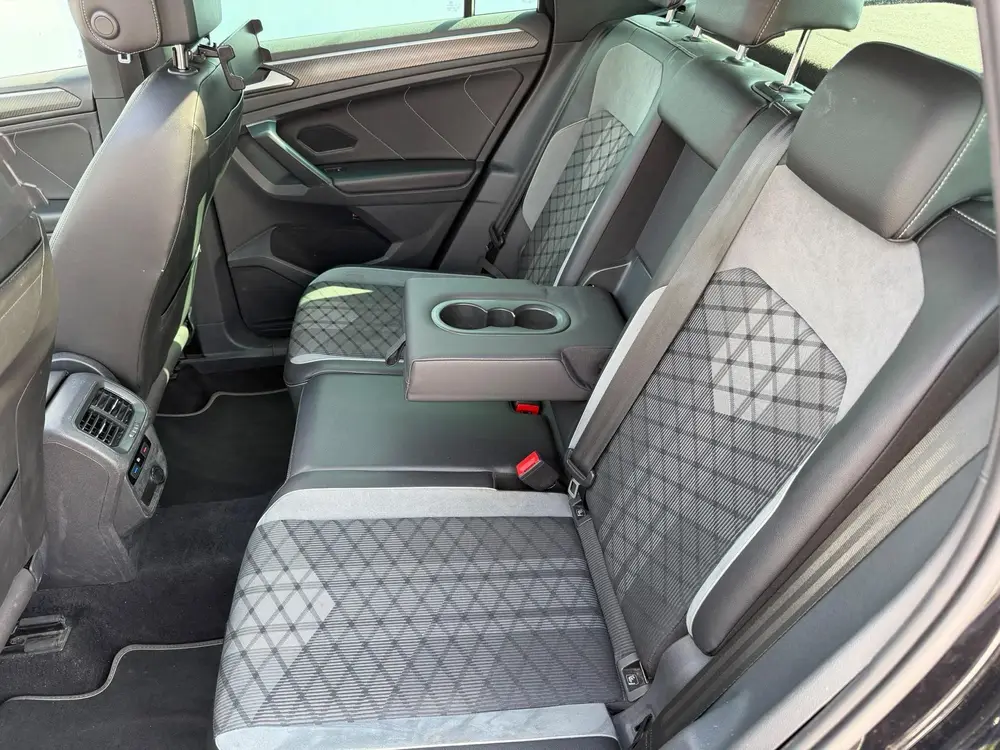 Volkswagen Tiguan 1.5 TSI R-Line Business+ | Pano | IQ Light uit 2021, foto 6