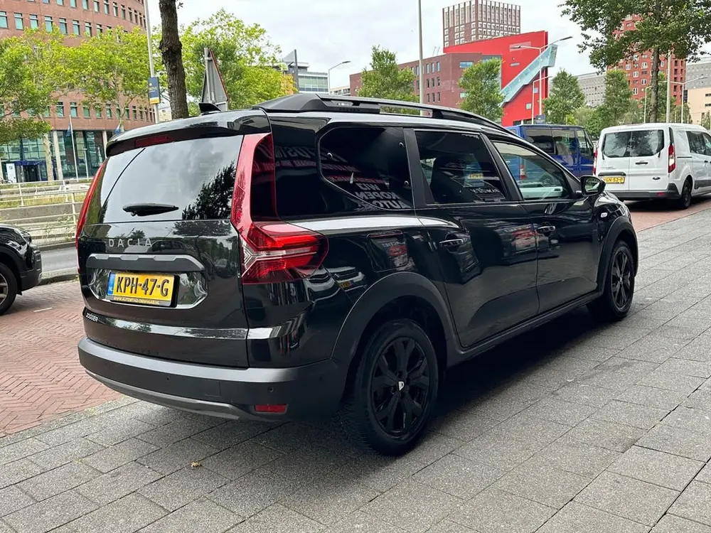 Dacia Jogger 1.0 TCe 110 Expression 7 Pers Navi Camera Carpl uit 2022, foto 3