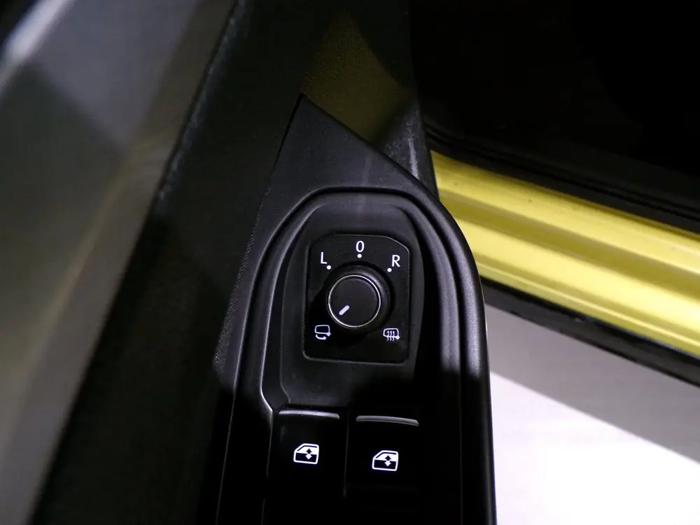 Volkswagen Golf 1.5 eTSI 150PK R-Line "Automaat" Carplay Ada uit 2020, foto 19