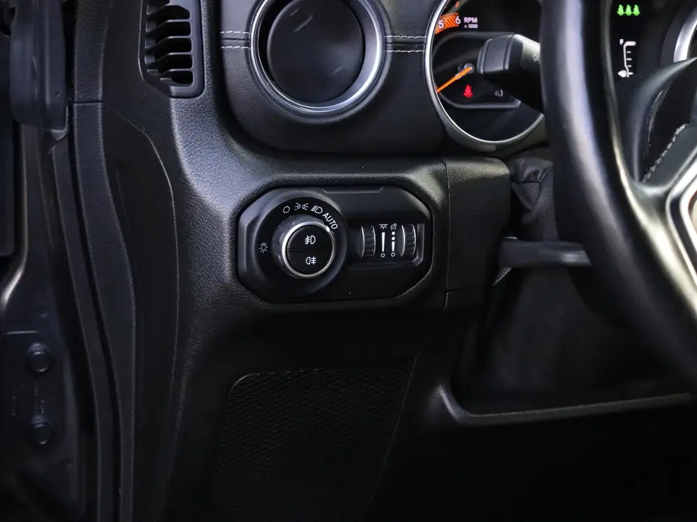 Jeep Wrangler 2.2D Sahara | GRIJS KENTEKEN | LEDER | CAMERA uit 2019, foto 19