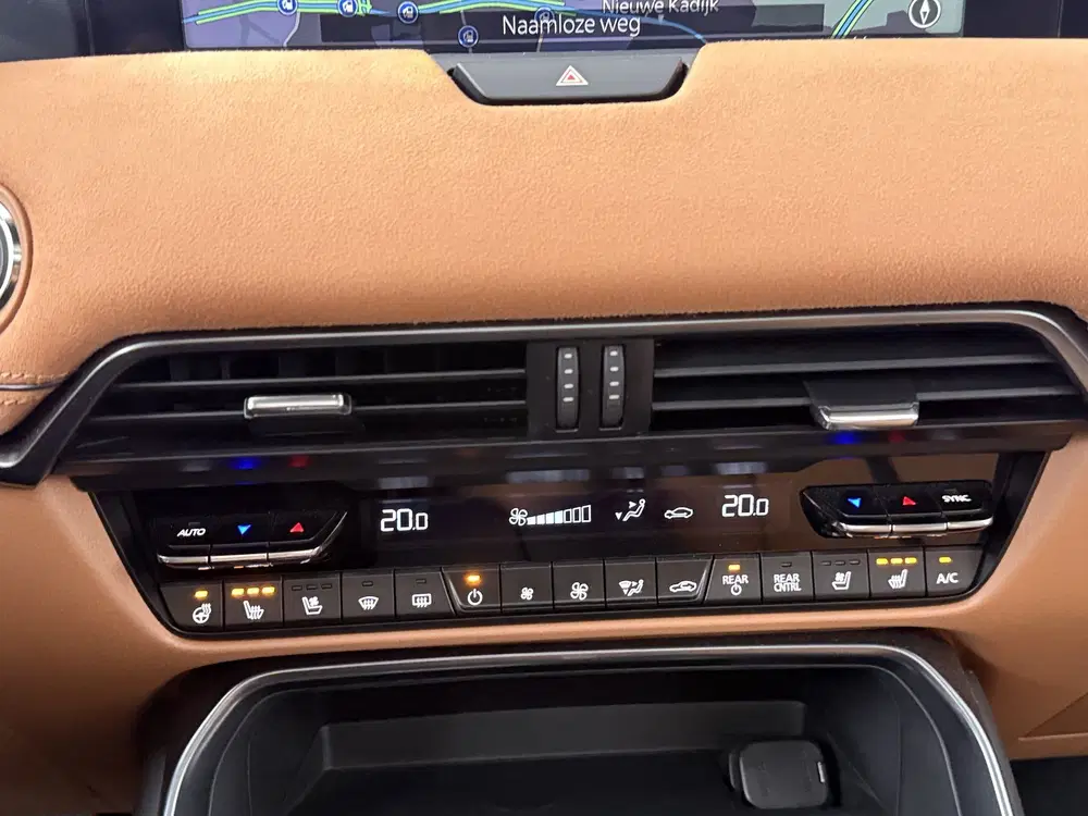 Mazda CX-80 2.5 e-SkyActiv PHEV Homura Plus 6p DEMO vo uit 2026, foto 19