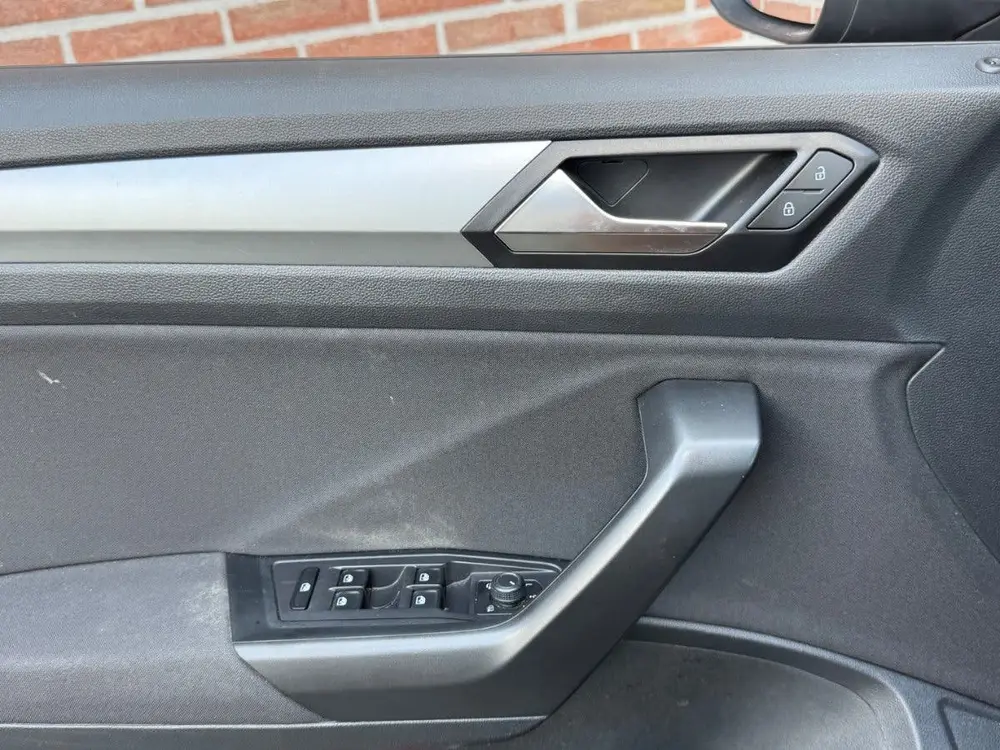 Volkswagen T-Roc 1.0 TSI | Life Business | Navi | Camera | V uit 2022, foto 20